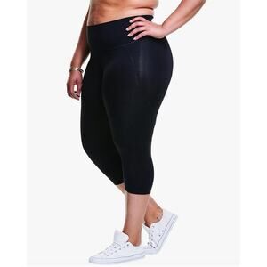 Champion Women's Plus Absolute Black Capri Tights 2X NWT